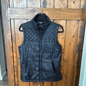 The North Face Black Quilted Stow Pocket Vest Size M